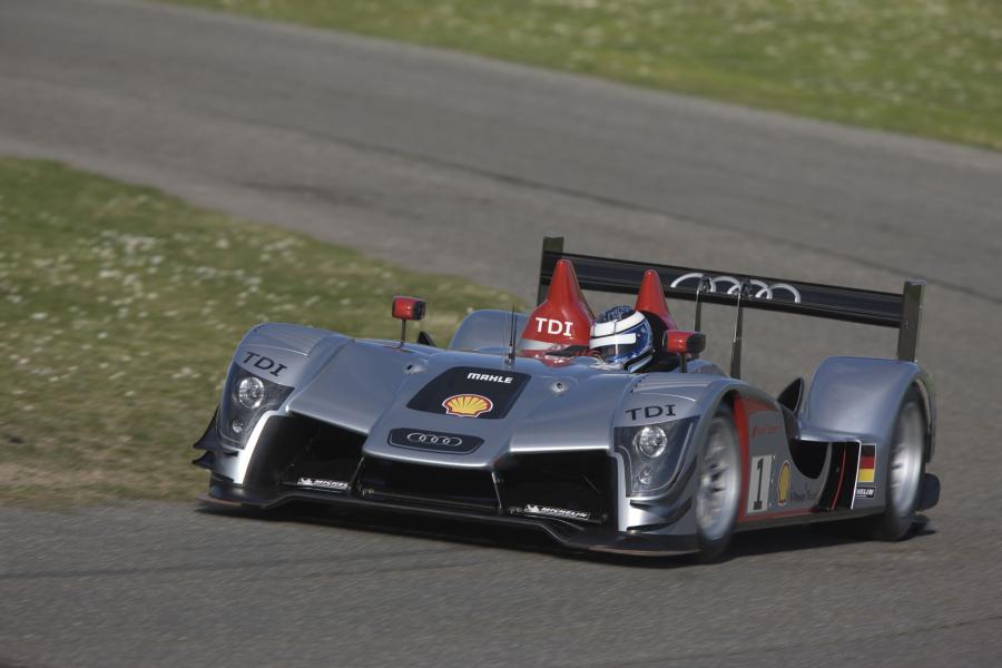  Audi R15 TDI 2009 года  (фото 77 из 78)